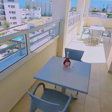 Sunrise Beach Apts. *