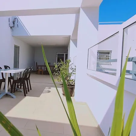 Apartment Sunrise Beach Apts. *
